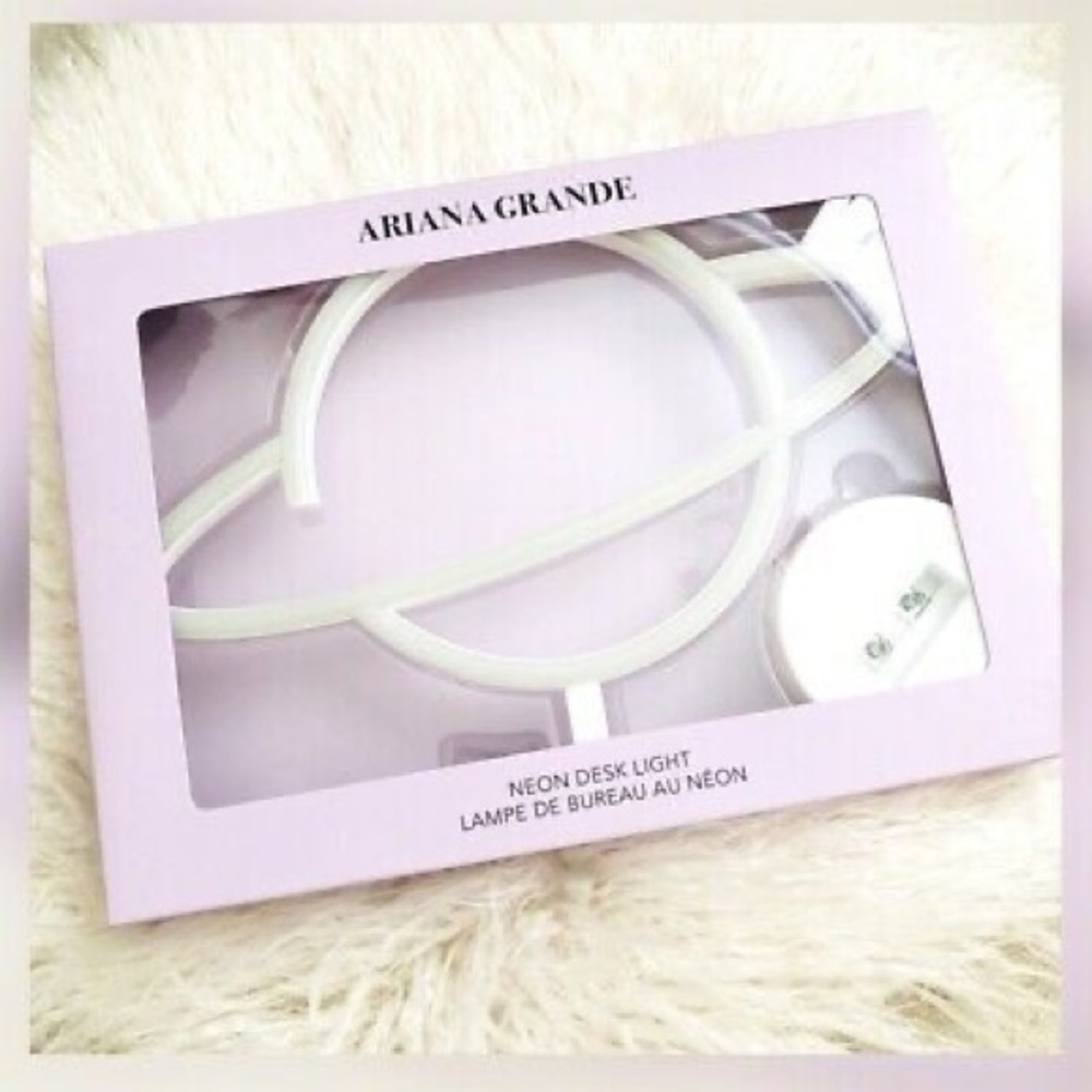 💕 Ariana Grande Pink Neon Desk Light